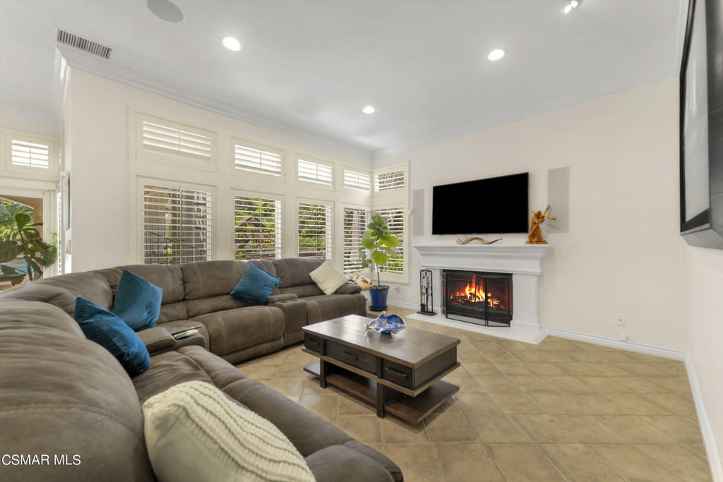 Property Photo:  1285 Via Latina Drive  CA 93012 