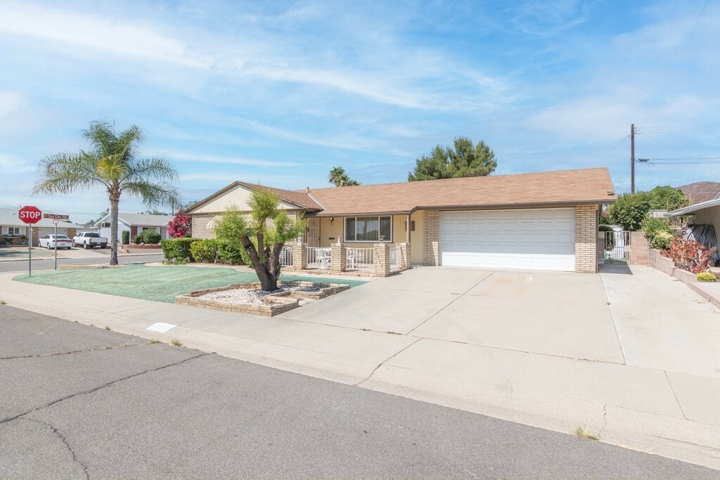 Property Photo:  25750 Middlebury Way  CA 92586 