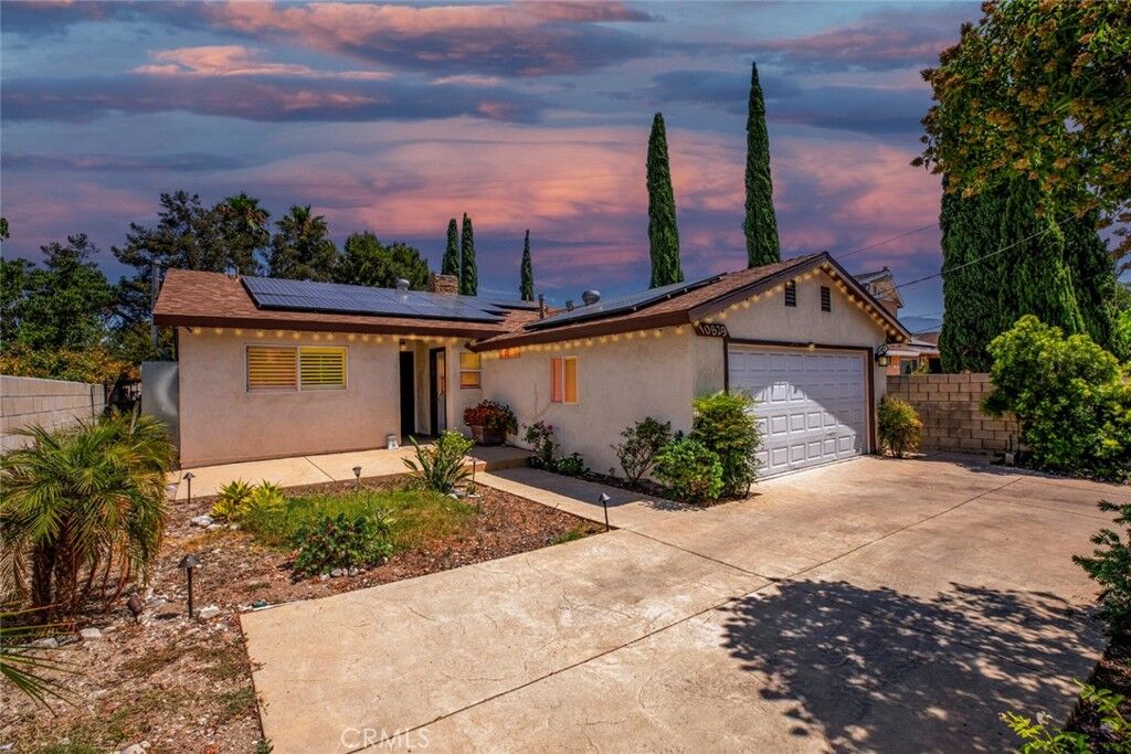 Property Photo: 10829 Penrose Street CA 91352