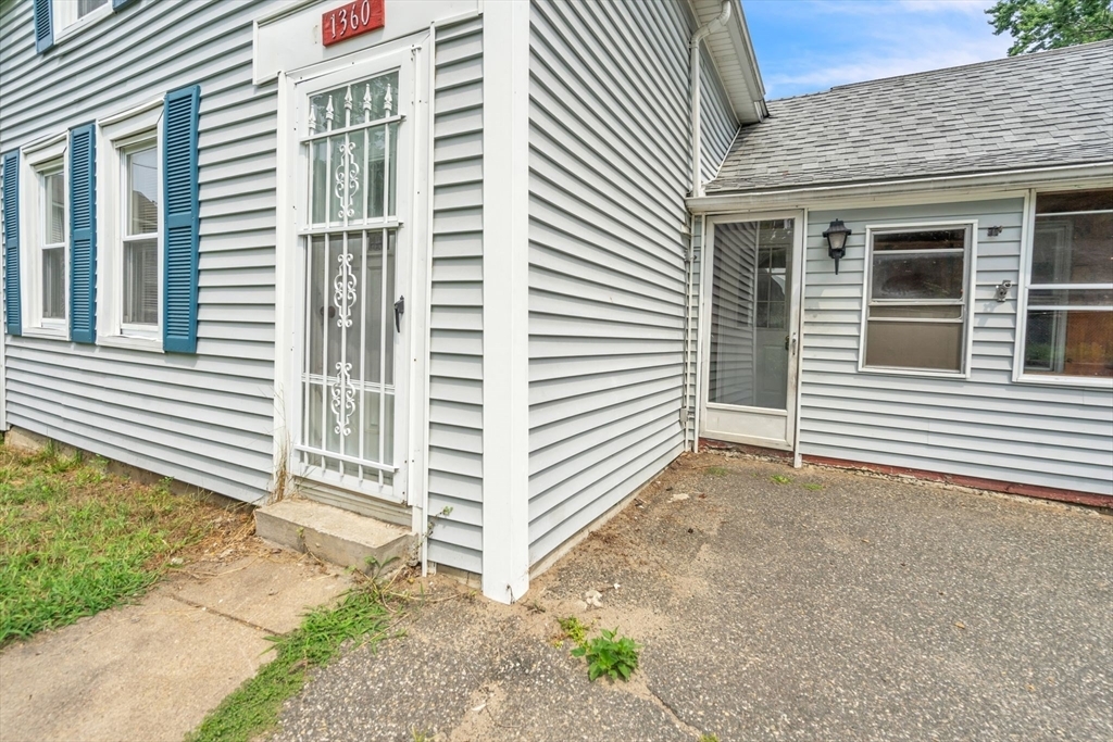 Property Photo:  1360 Worcester St  MA 01151 