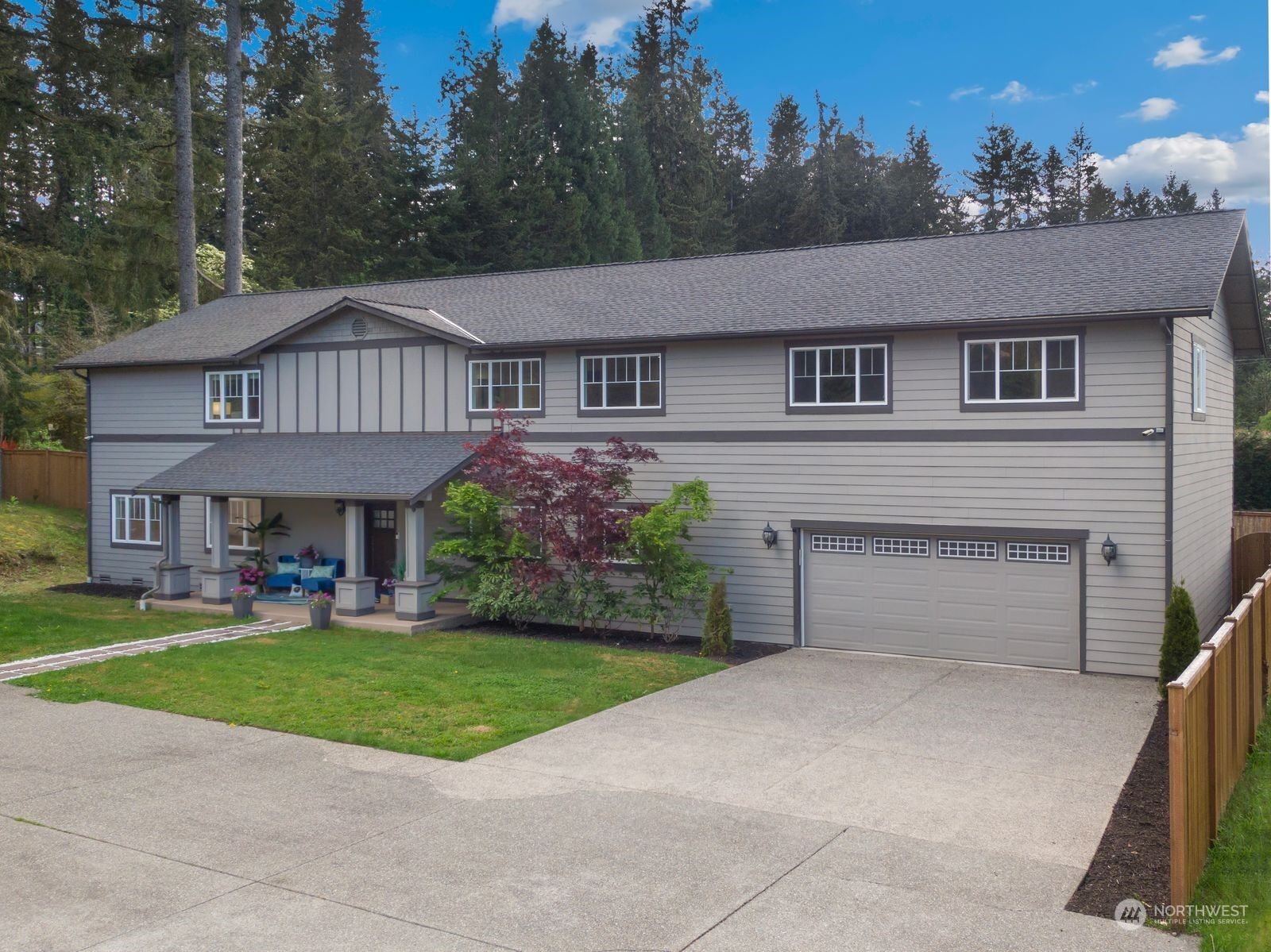 Property Photo:  24215 SE 24th Street  WA 98075 