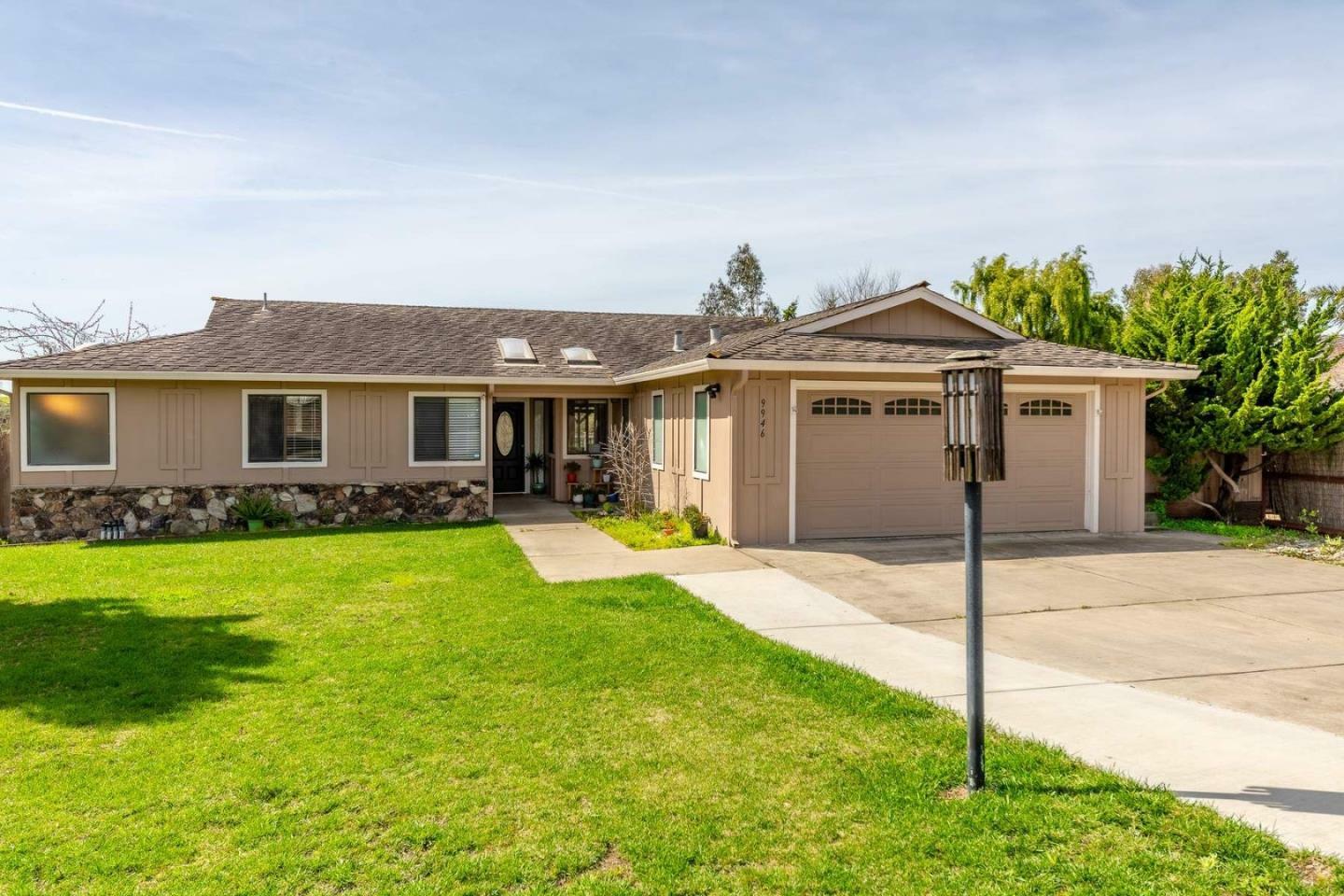 Property Photo:  9946 Pampas Path  CA 93907 