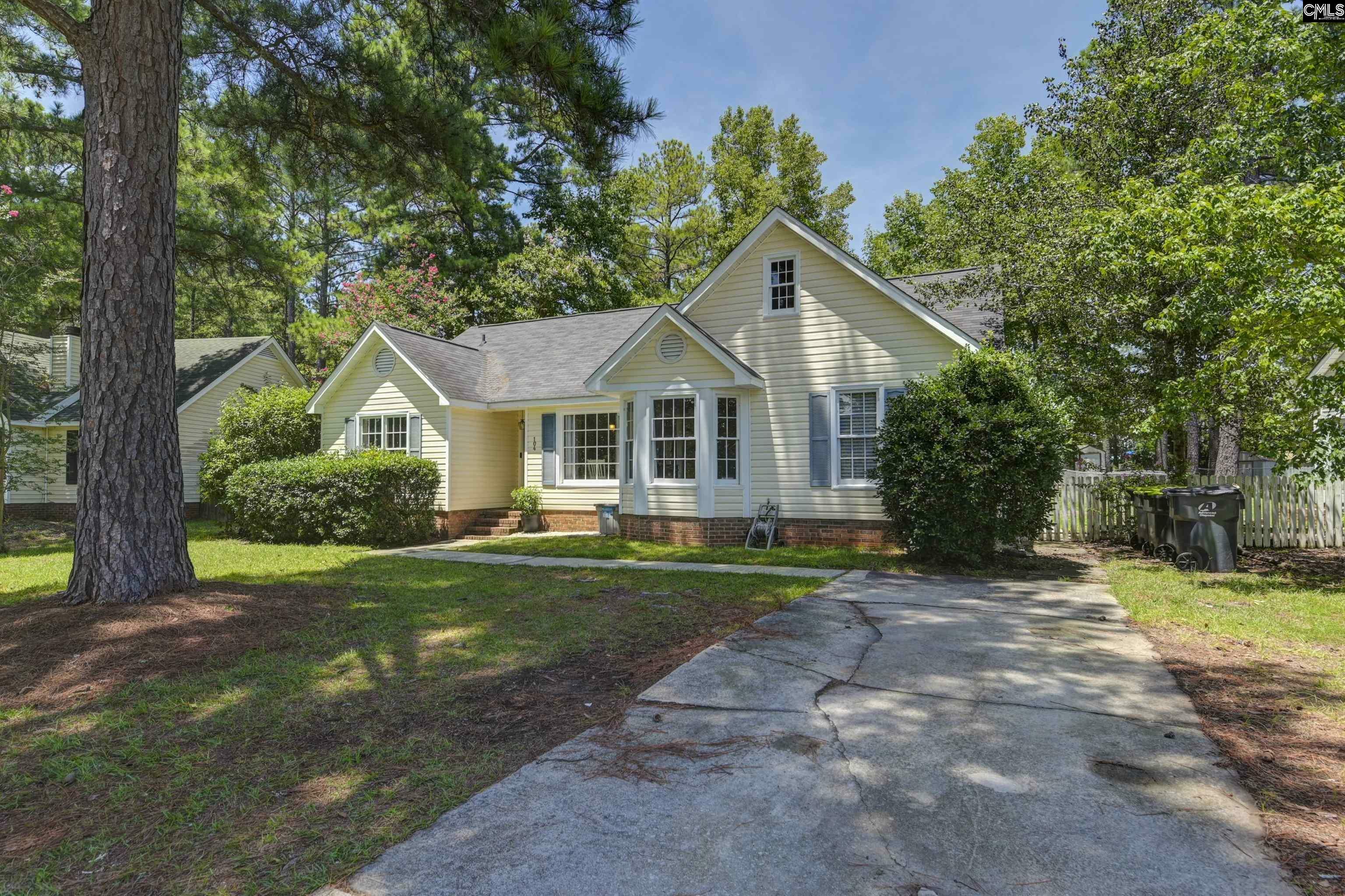 Property Photo:  104 Kinder Rd  SC 29212 