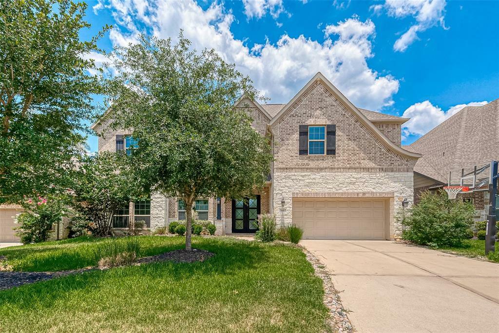 Property Photo: 115 N Winter Sunrise Circle TX 77375
