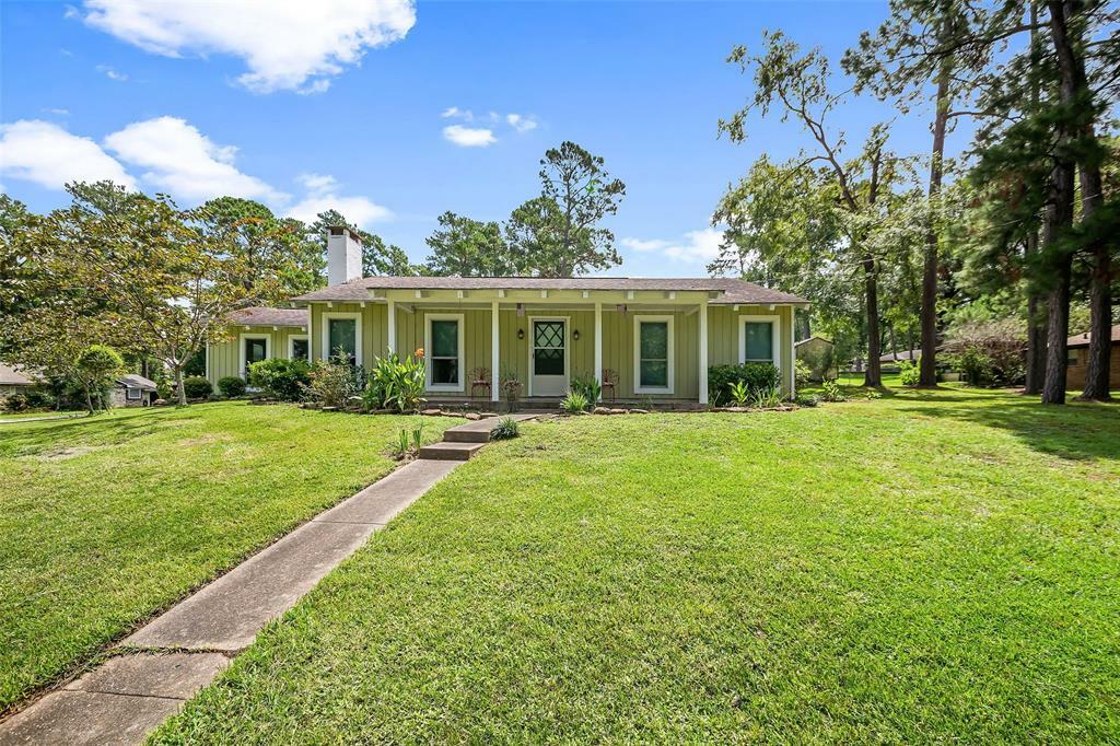 Property Photo:  301 Skyview Drive  TX 77351 