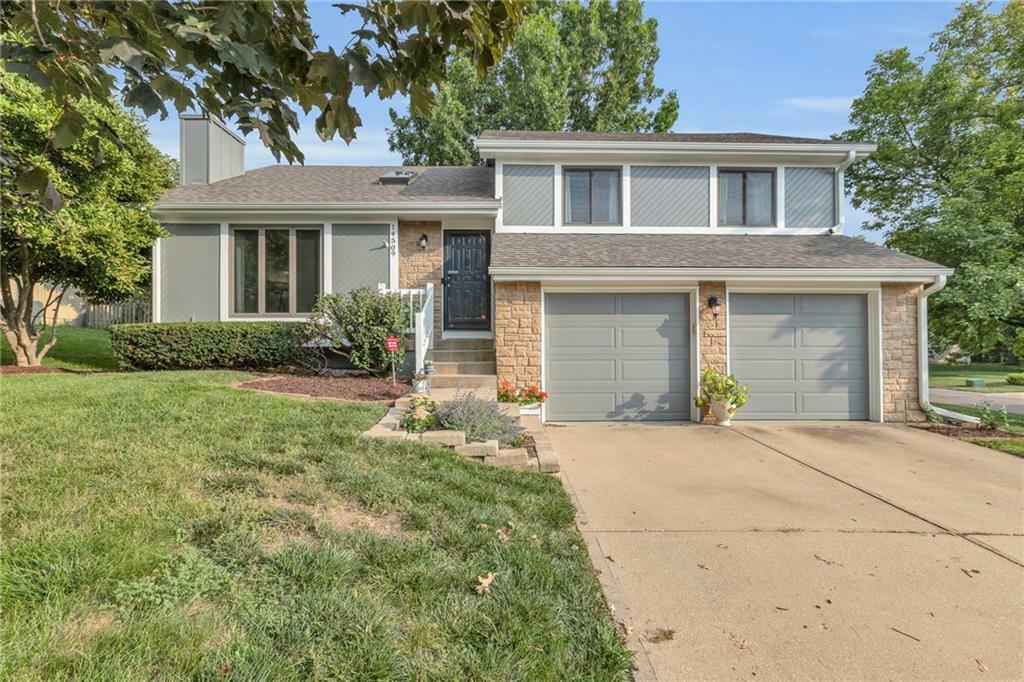 Property Photo: 14509 W 93rd Street KS 66215