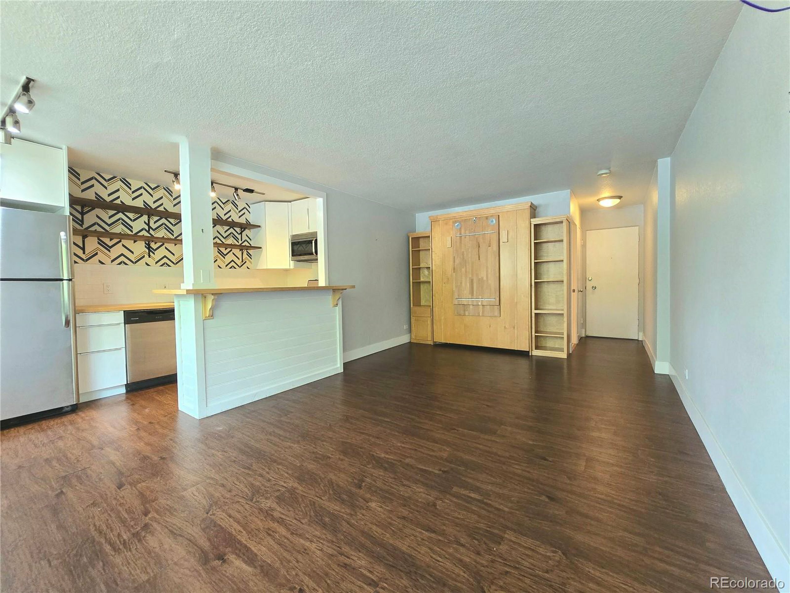 Property Photo:  1196 N Grant St 112  CO 80203 