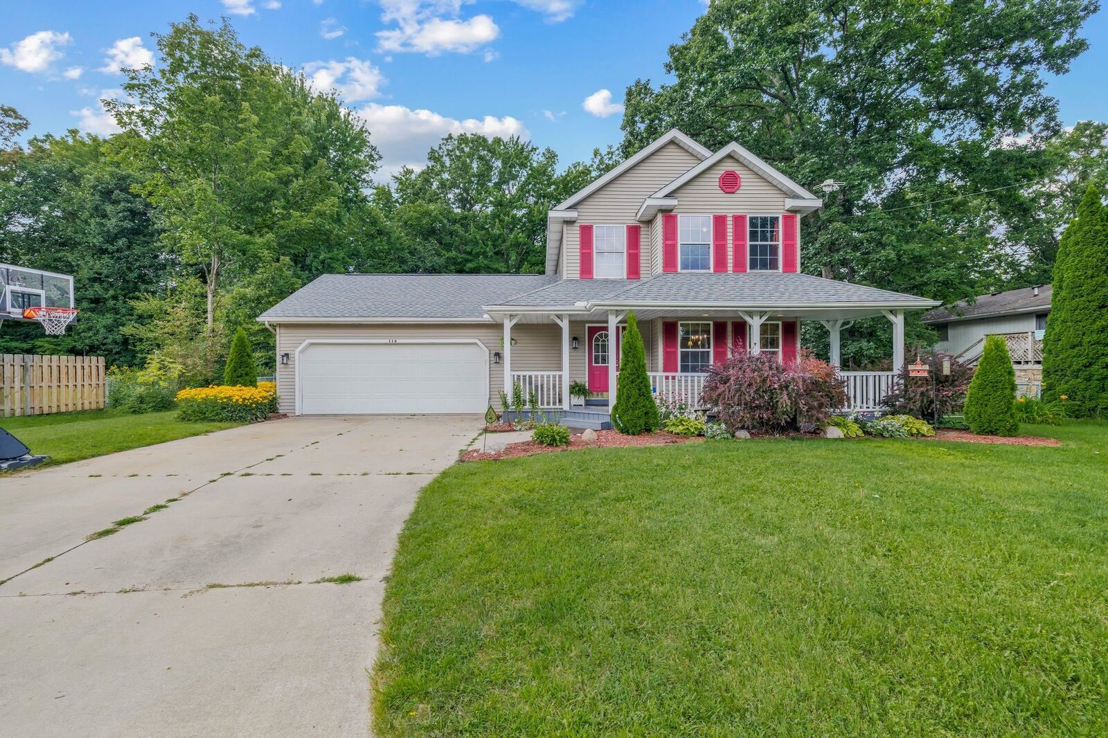 Property Photo:  116 S Westlawn  MI 48640 