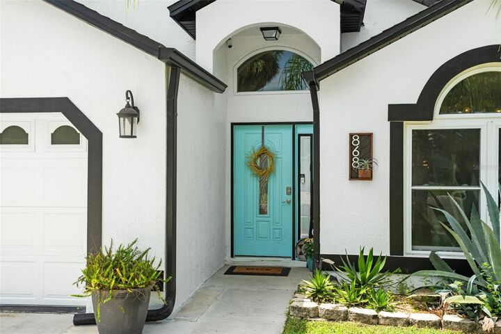 Property Photo:  868 Shell Lane  FL 32750 