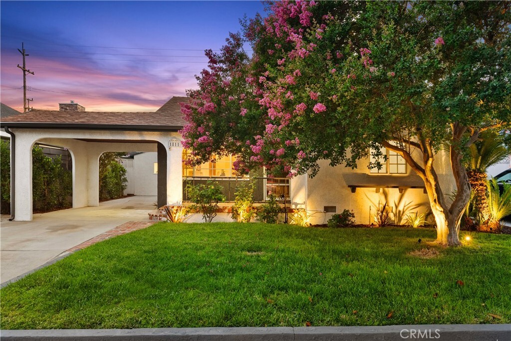 Property Photo: 1811 N Avon Street CA 91505