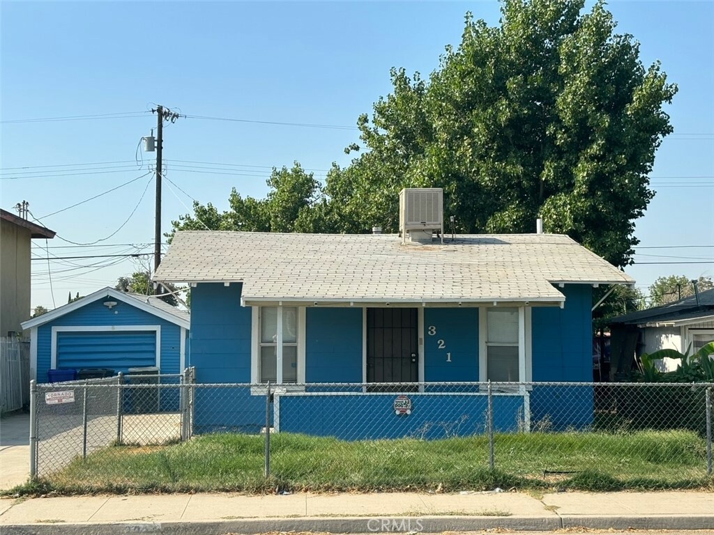 Property Photo:  321 Decatur Street  CA 93308 