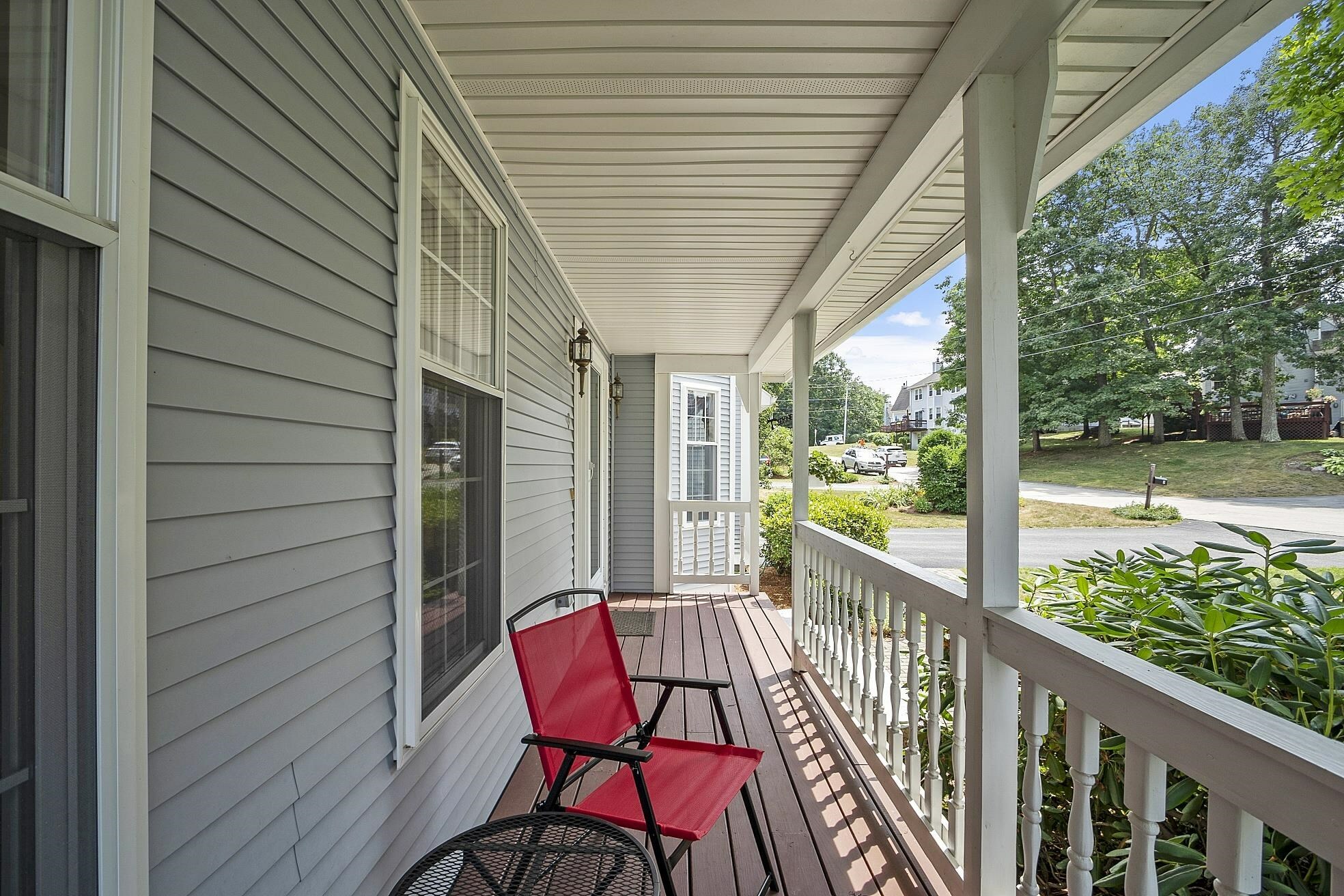 Property Photo: 9 Grasmere Lane NH 03063
