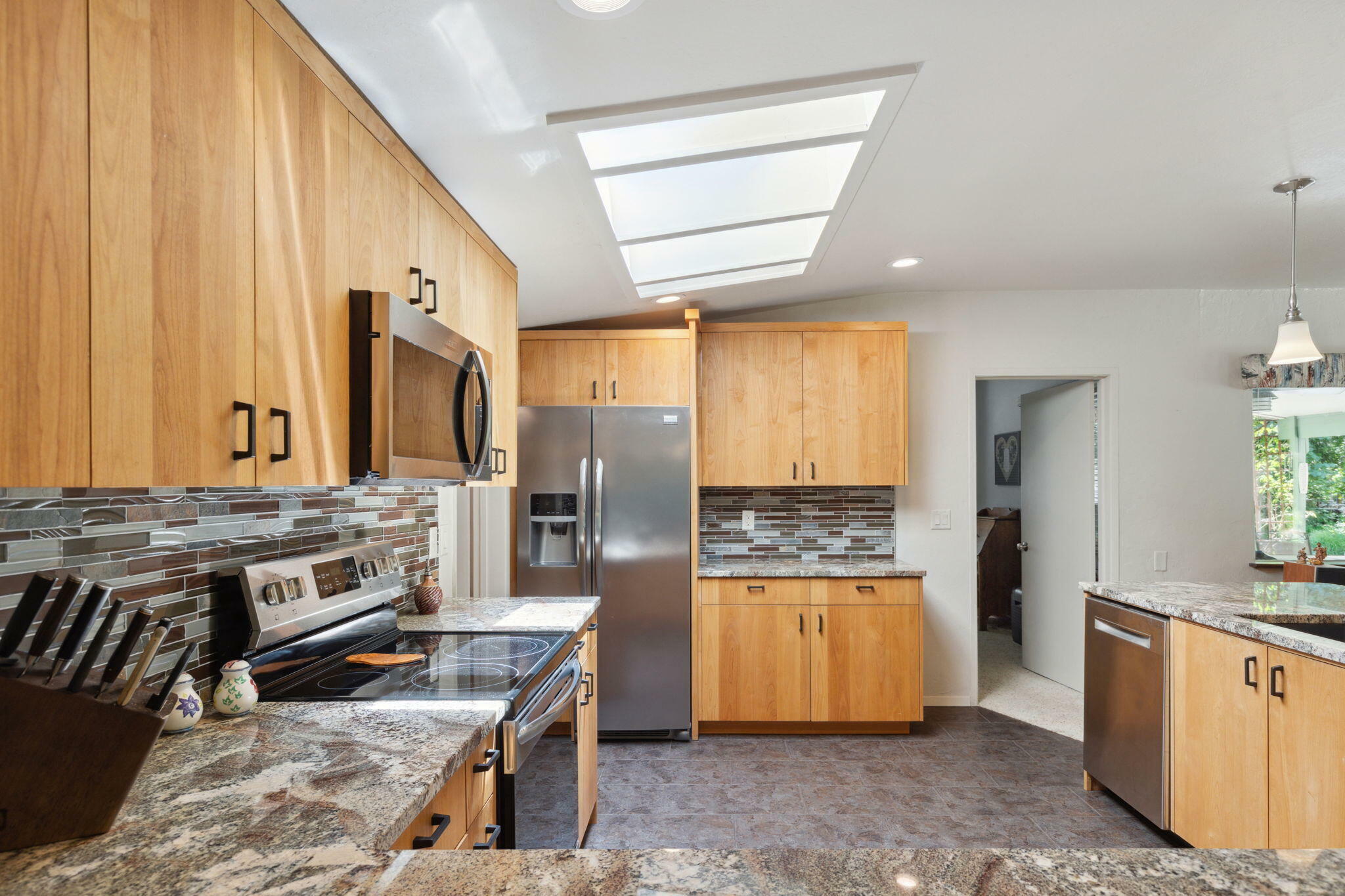 Property Photo:  520 Helman Street  OR 97520 
