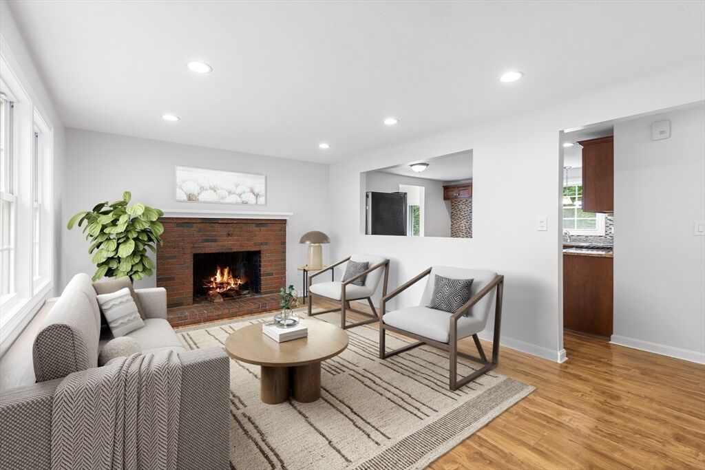 Property Photo: 104 Chestnut Rd MA 01879