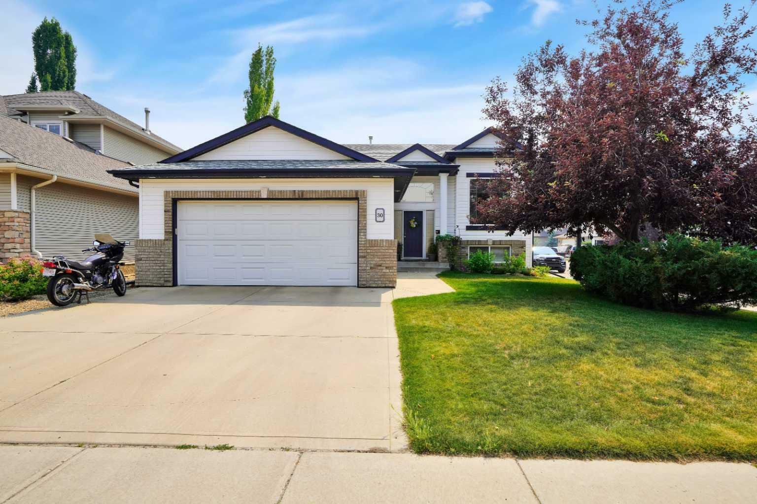 30 Alexis Street  Red Deer AB T4R 3E6 photo