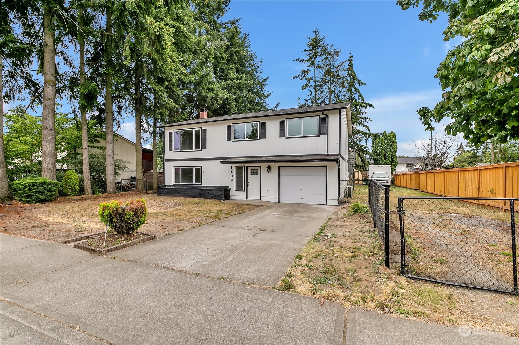 Property Photo:  1508 Norpoint Way NE  WA 98422 