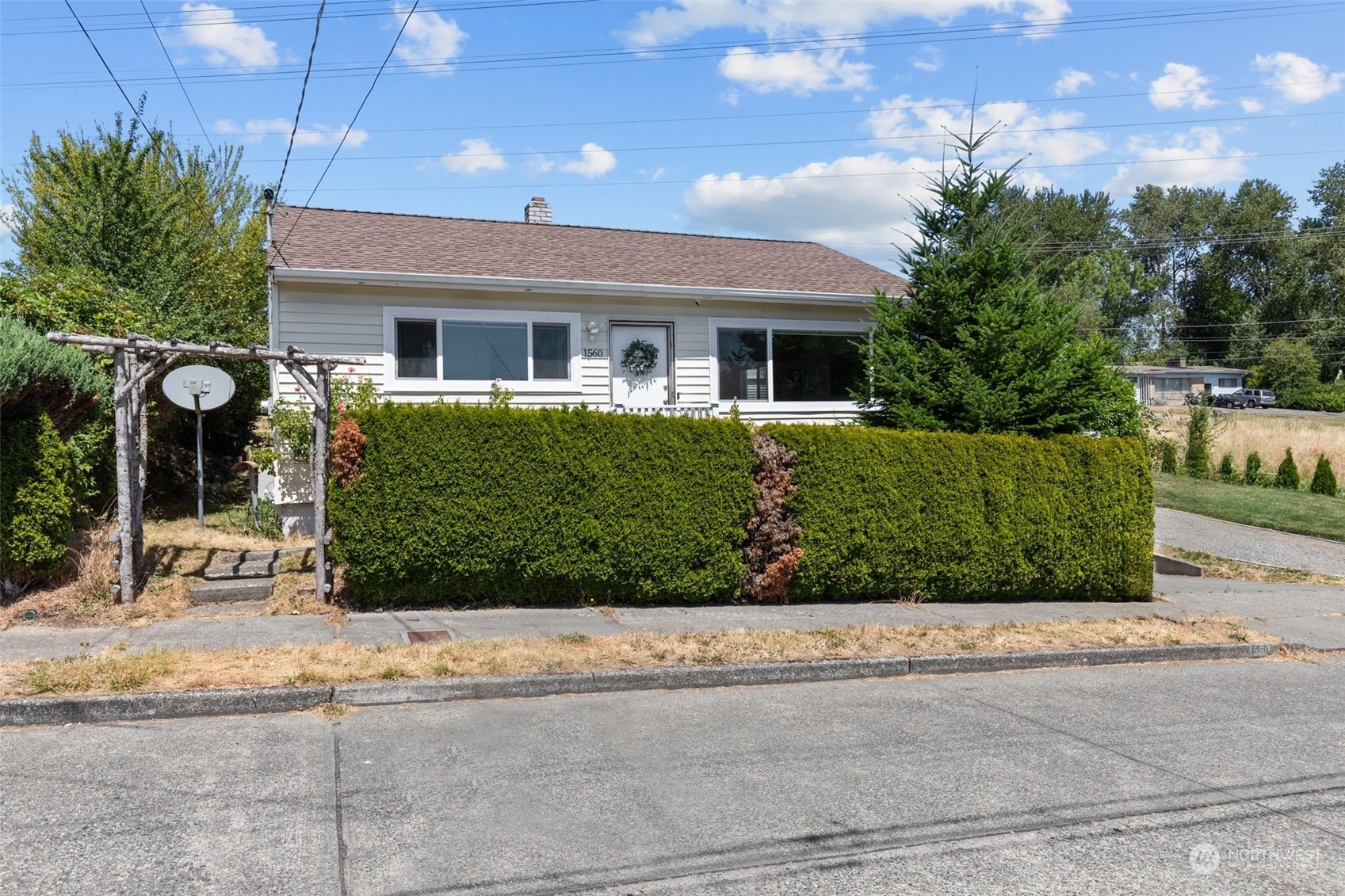 Property Photo: 1560 S Ferdinand Street WA 98108