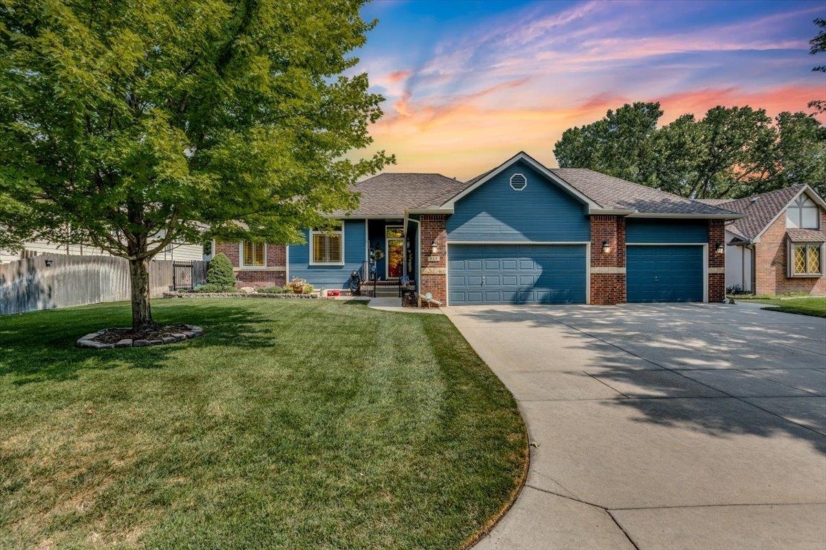 Property Photo:  137 N Ashley Park Ct  KS 67212 