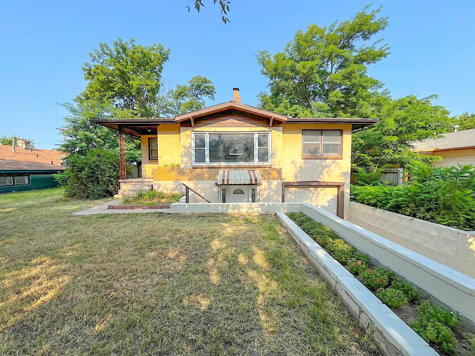 Property Photo:  649 S Leonine Rd  KS 67213 