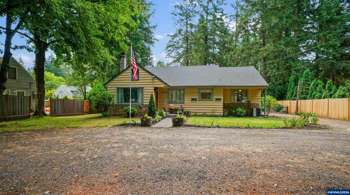 6290 SW Carman Dr  Lake Oswego OR 97035 photo