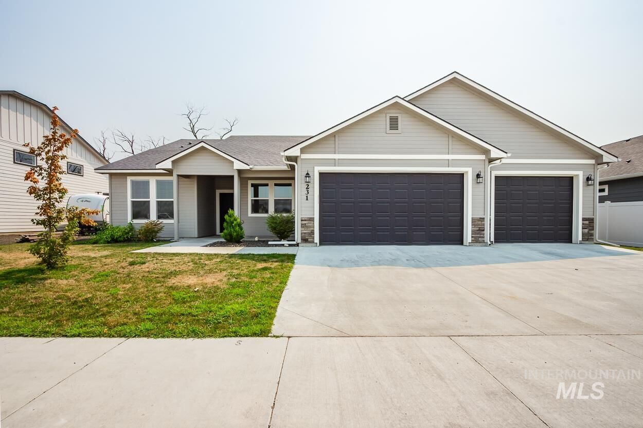 Property Photo:  231 S Fuji Ave  ID 83617 