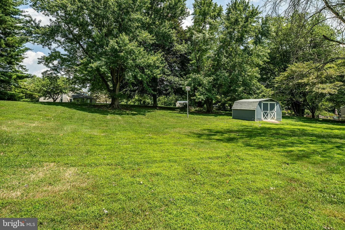 Property Photo:  31 Lakeview Road  PA 19335 