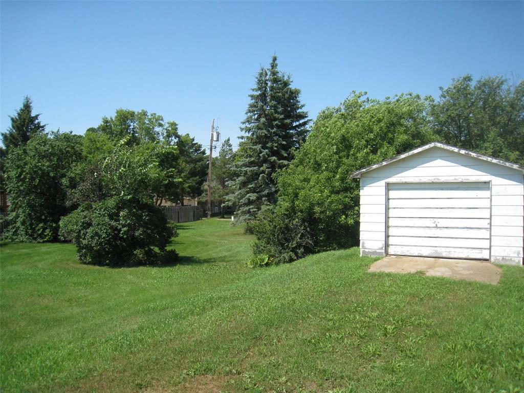 Property Photo:  119 3rd Avenue  MB R0L 0C0 