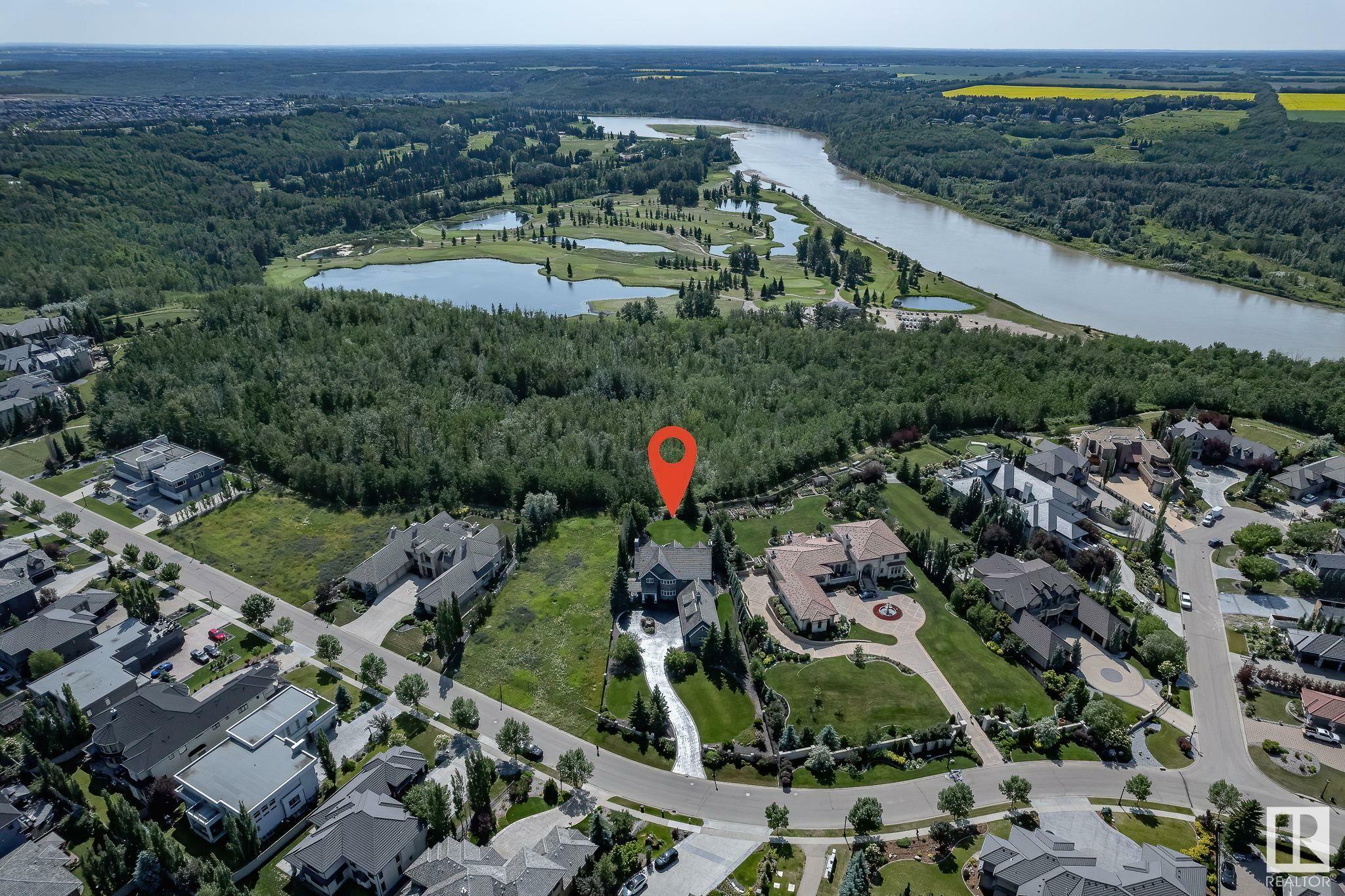 Photo de la propriété:  60 Windermere Drive SW  AB T6W 0S1 