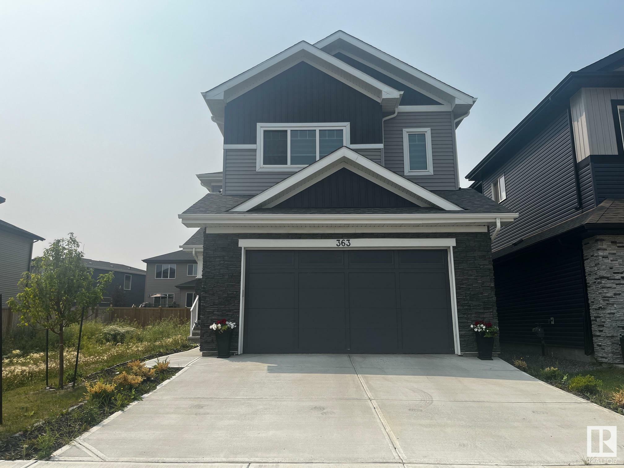 Photo de la propriété:  363 Glenridding Ravine Road SW  AB T6W 4E6 