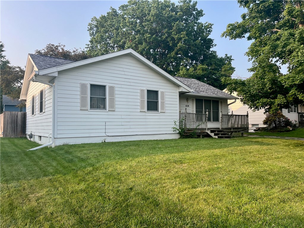 Property Photo:  4114 Leyden Avenue  IA 50317 