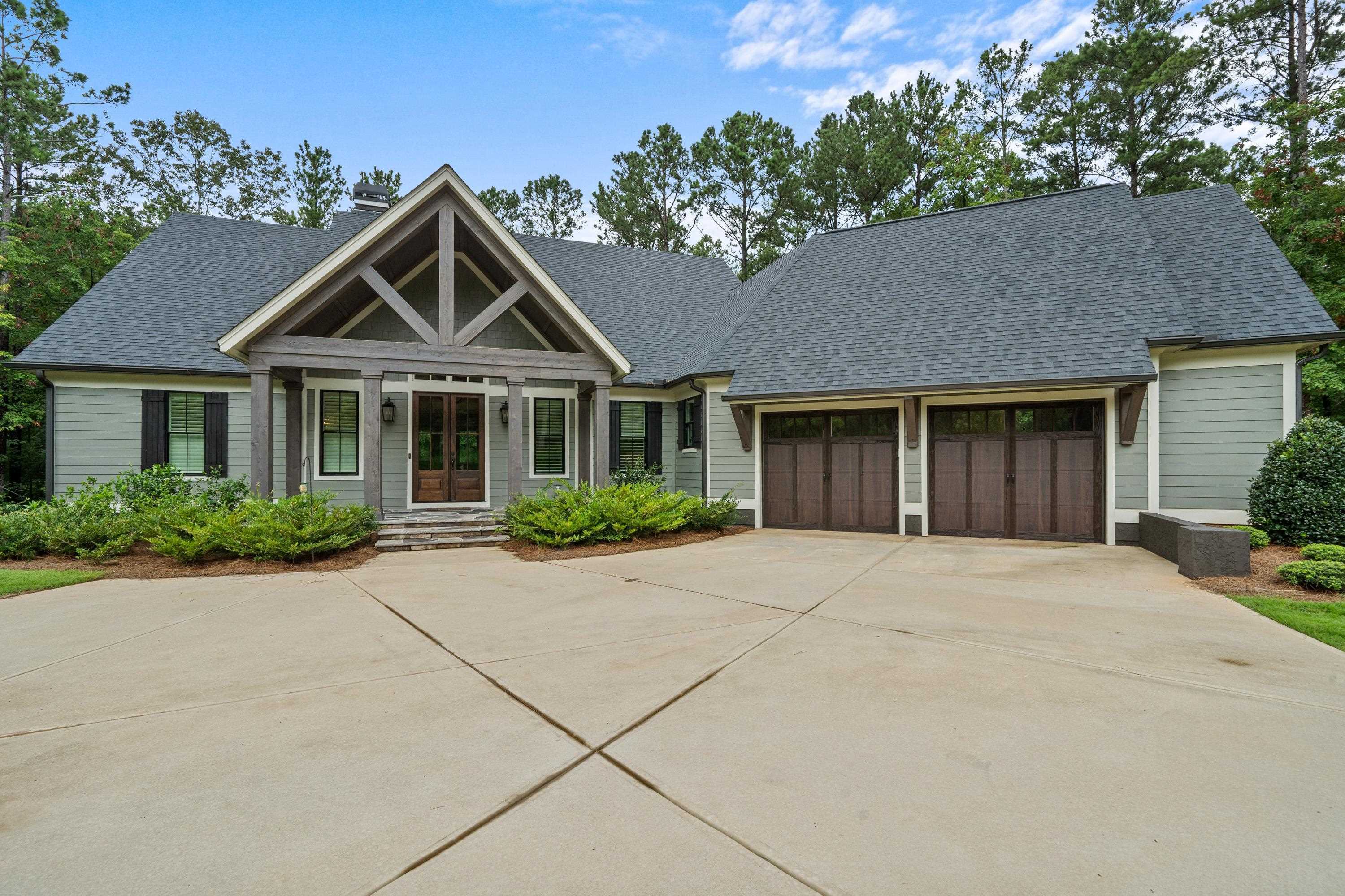 Property Photo:  1011 Nighthawk Way  GA 30642-9999 