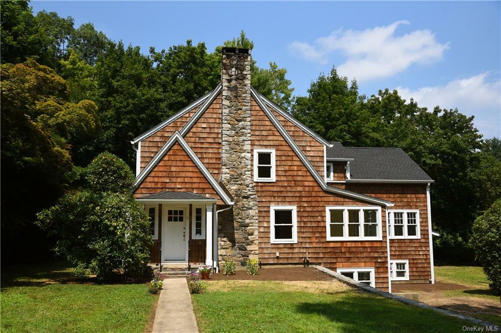 Property Photo:  5 Brevoort Road  NY 10514 