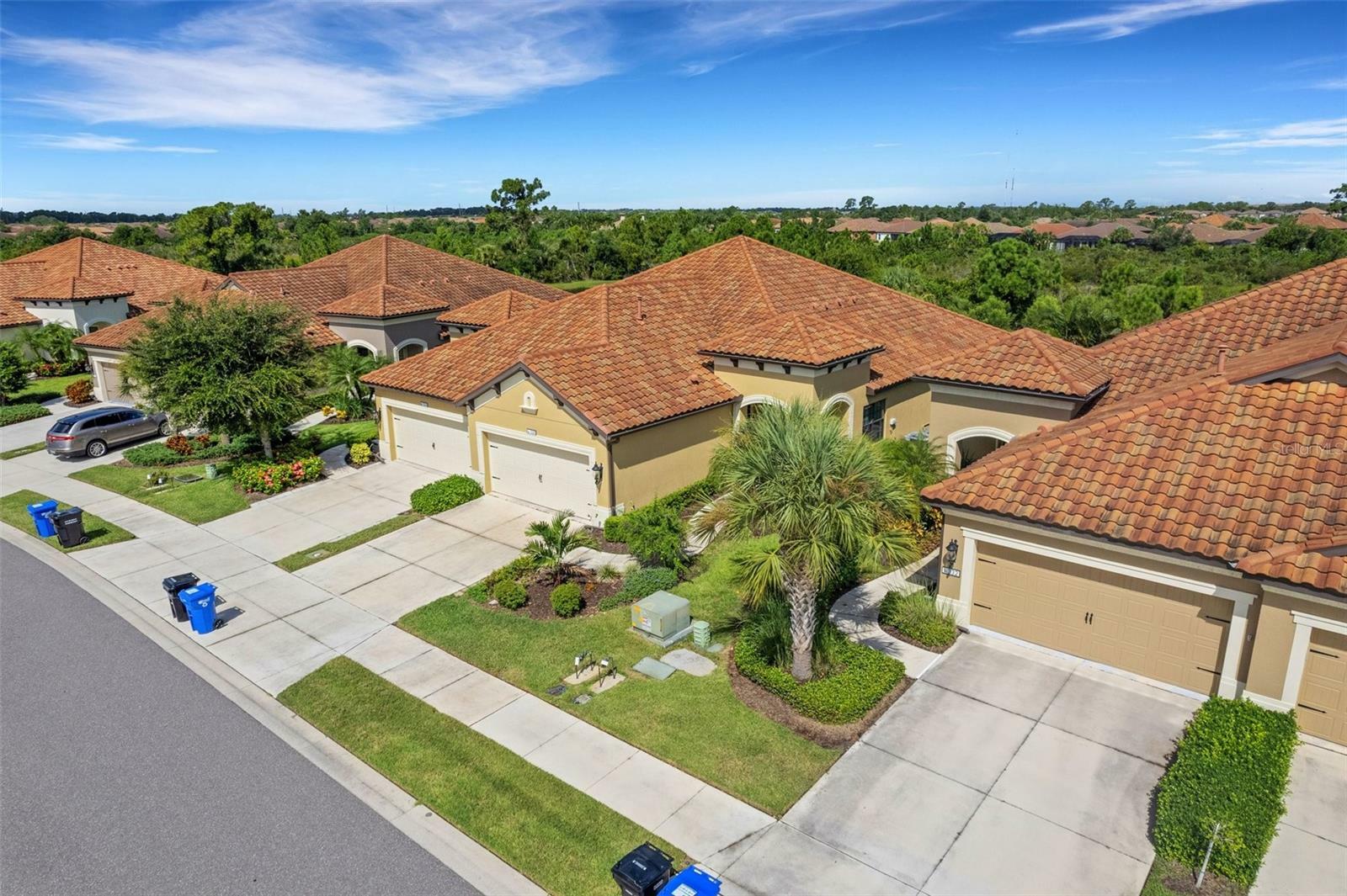 Property Photo:  324 Acerno Drive  FL 34275 