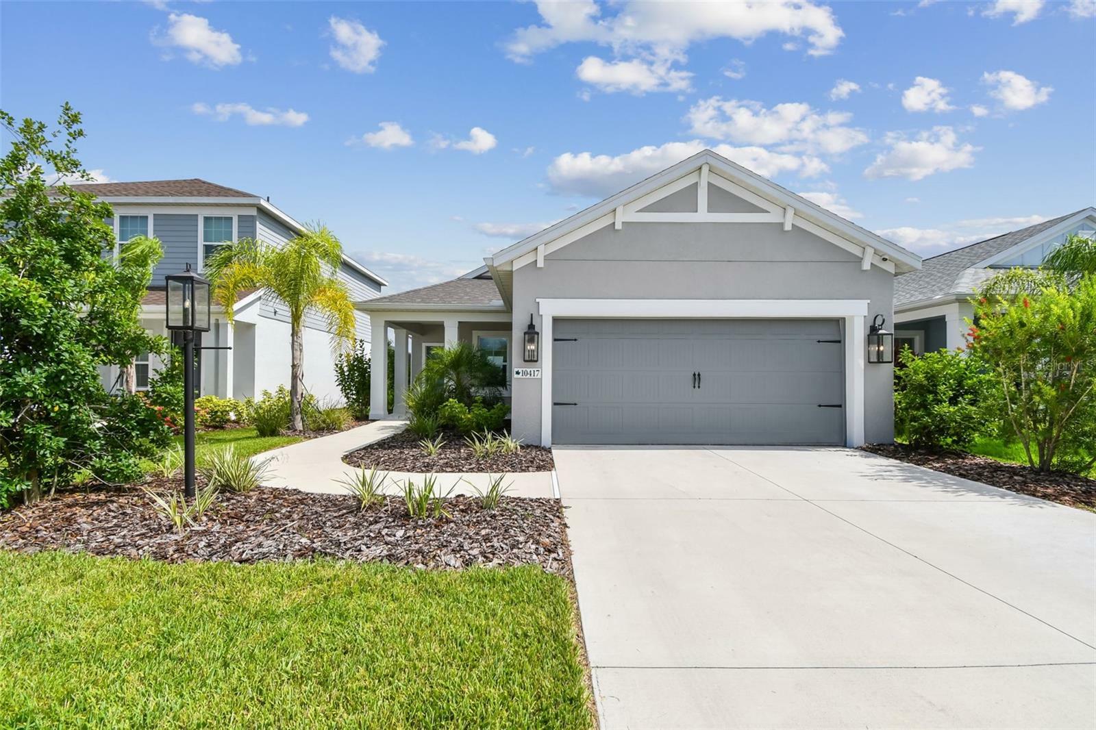 Property Photo:  10417 Crooked Creek Court  FL 34219 