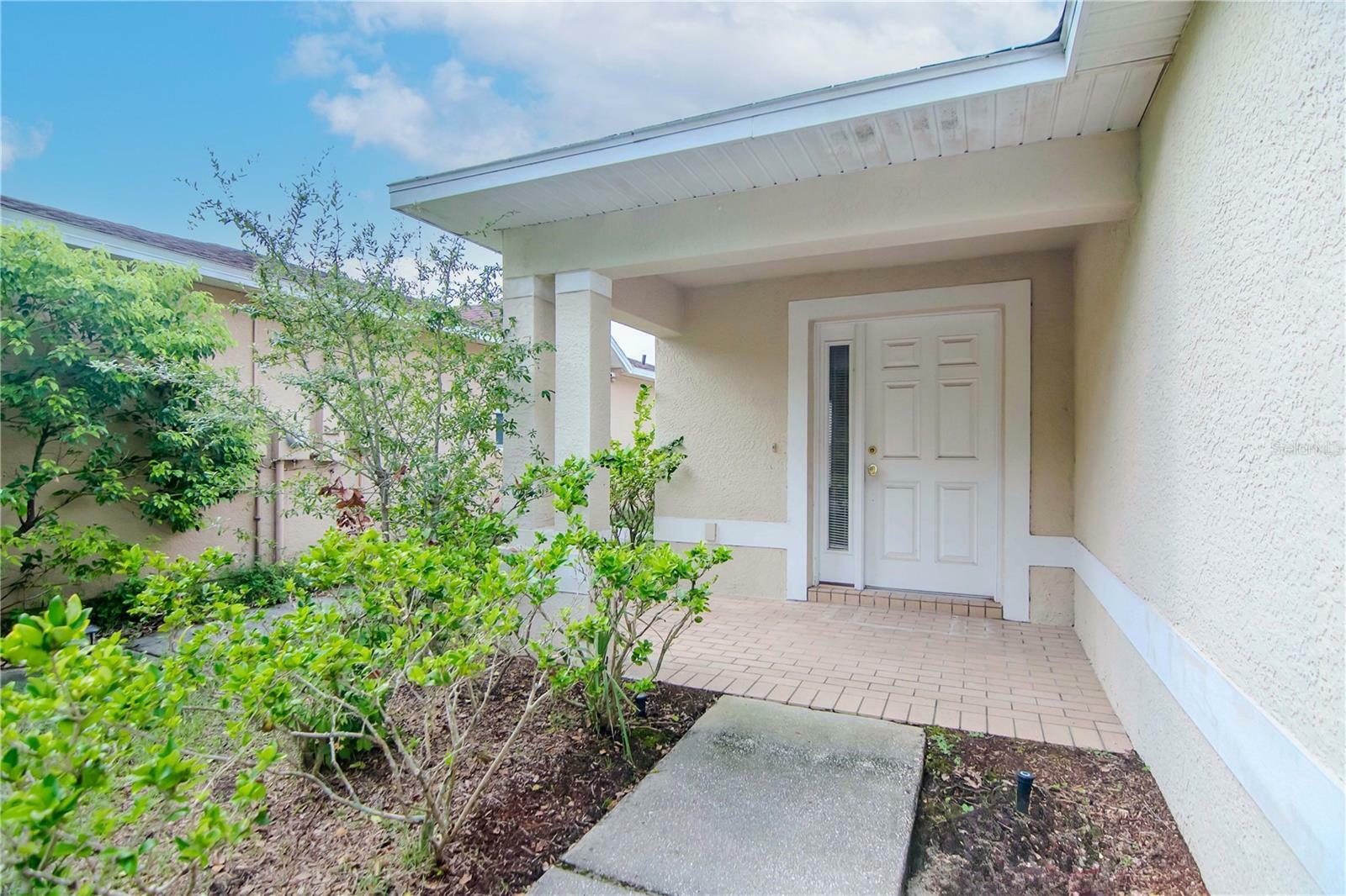 Property Photo:  7870 Carriage Pointe Drive  FL 33534 