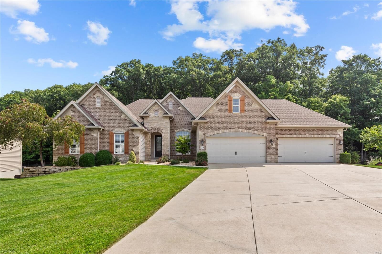 Property Photo: 25 Wyndgate Valley Court MO 63367