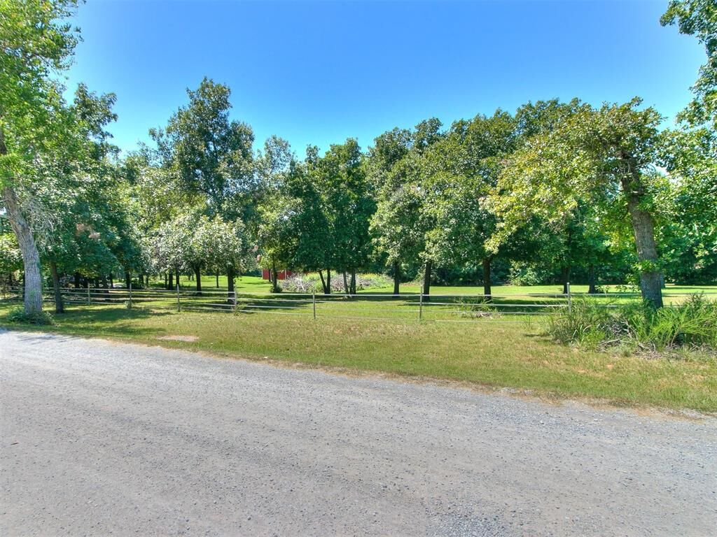 Property Photo:  10317 Cottonwood Drive  OK 74857 