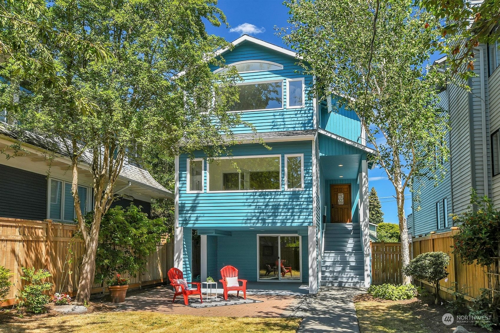 Property Photo:  5204 Keystone Place N  WA 98103 