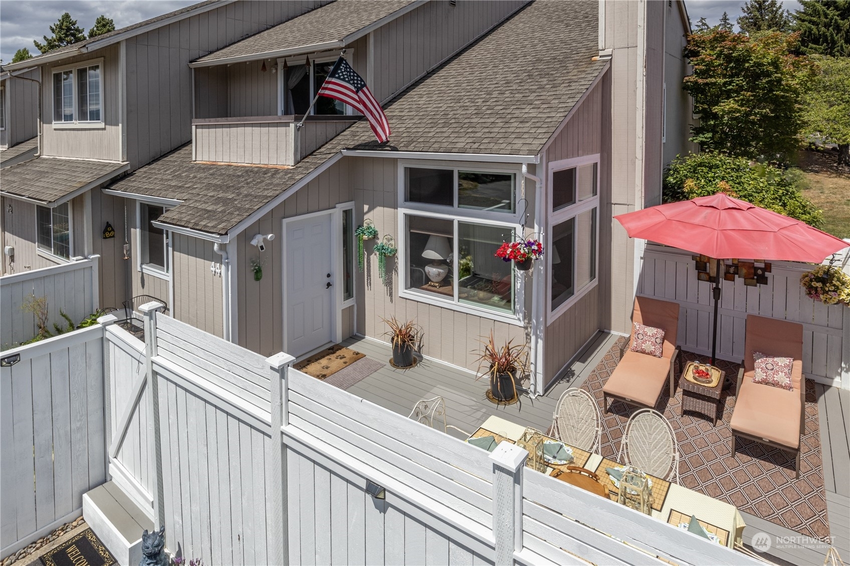 Property Photo:  446 E 31st Street  WA 98310 