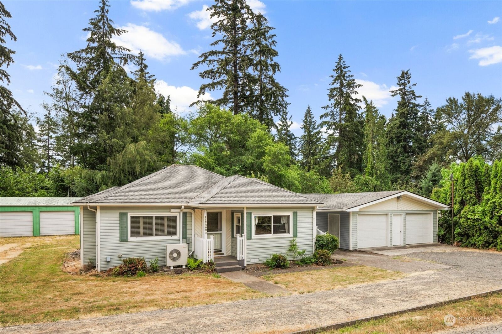 Property Photo:  119 Lone Oak Road  WA 98632 