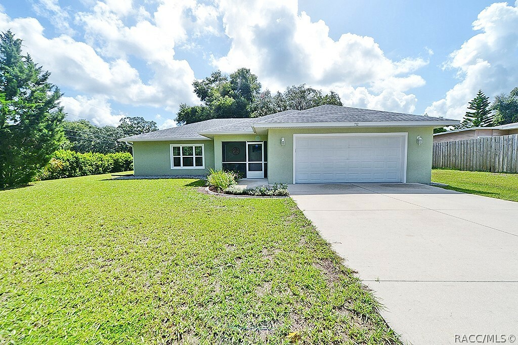 Property Photo:  712 Kingsley Terrace  FL 34450 