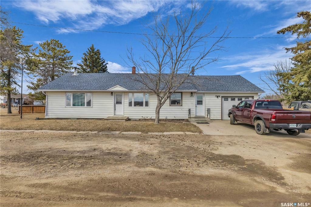 Property Photo:  103 2nd Avenue S  SK S0M 1A0 