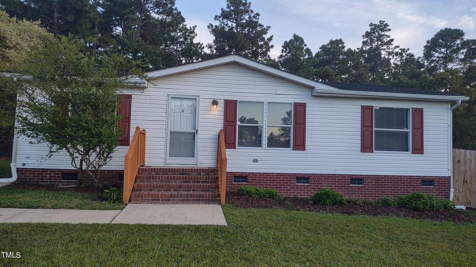 Property Photo: 437 W Northpoint Road NC 28390