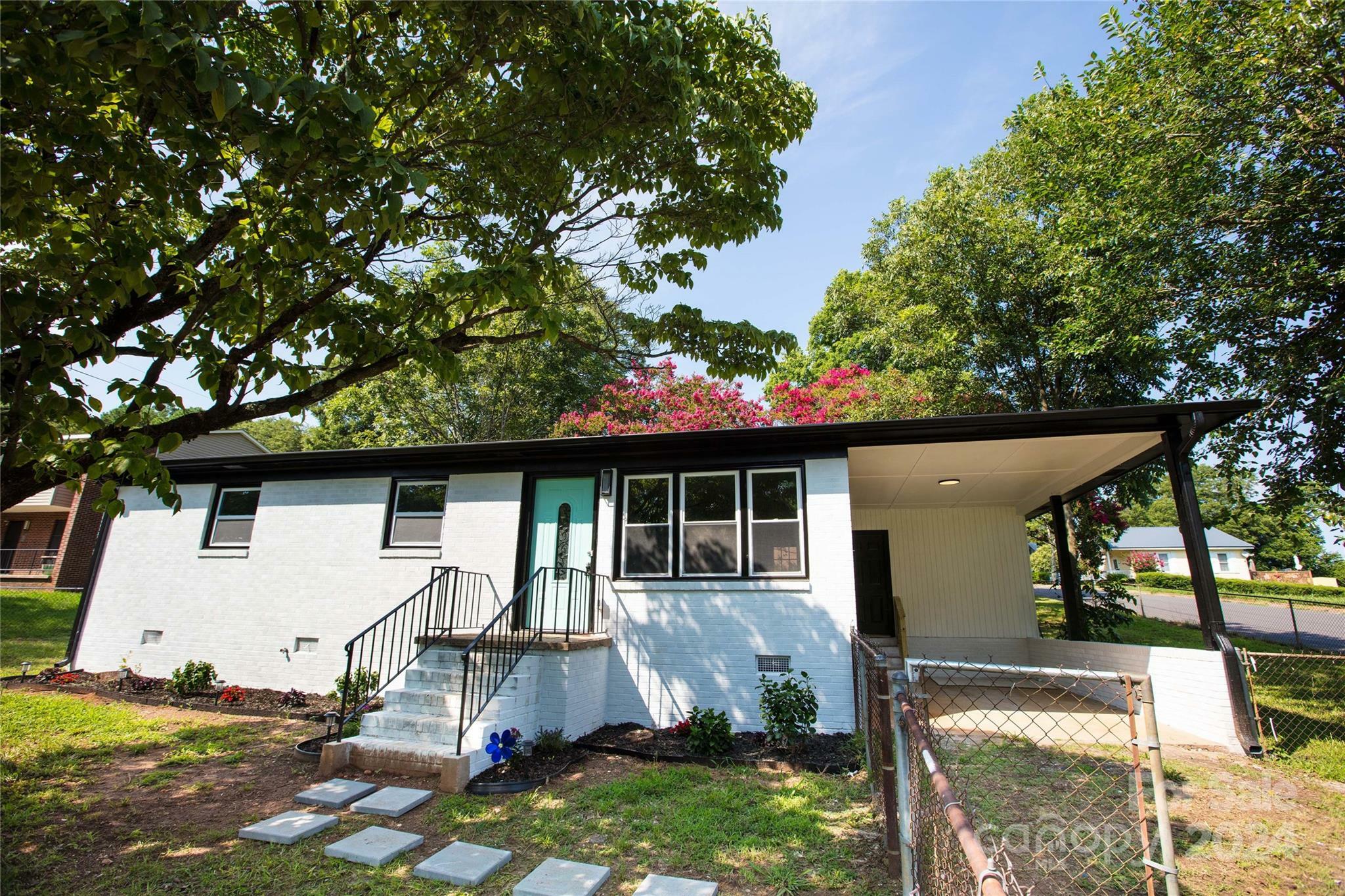 Property Photo:  518 Baker Street  NC 28086 