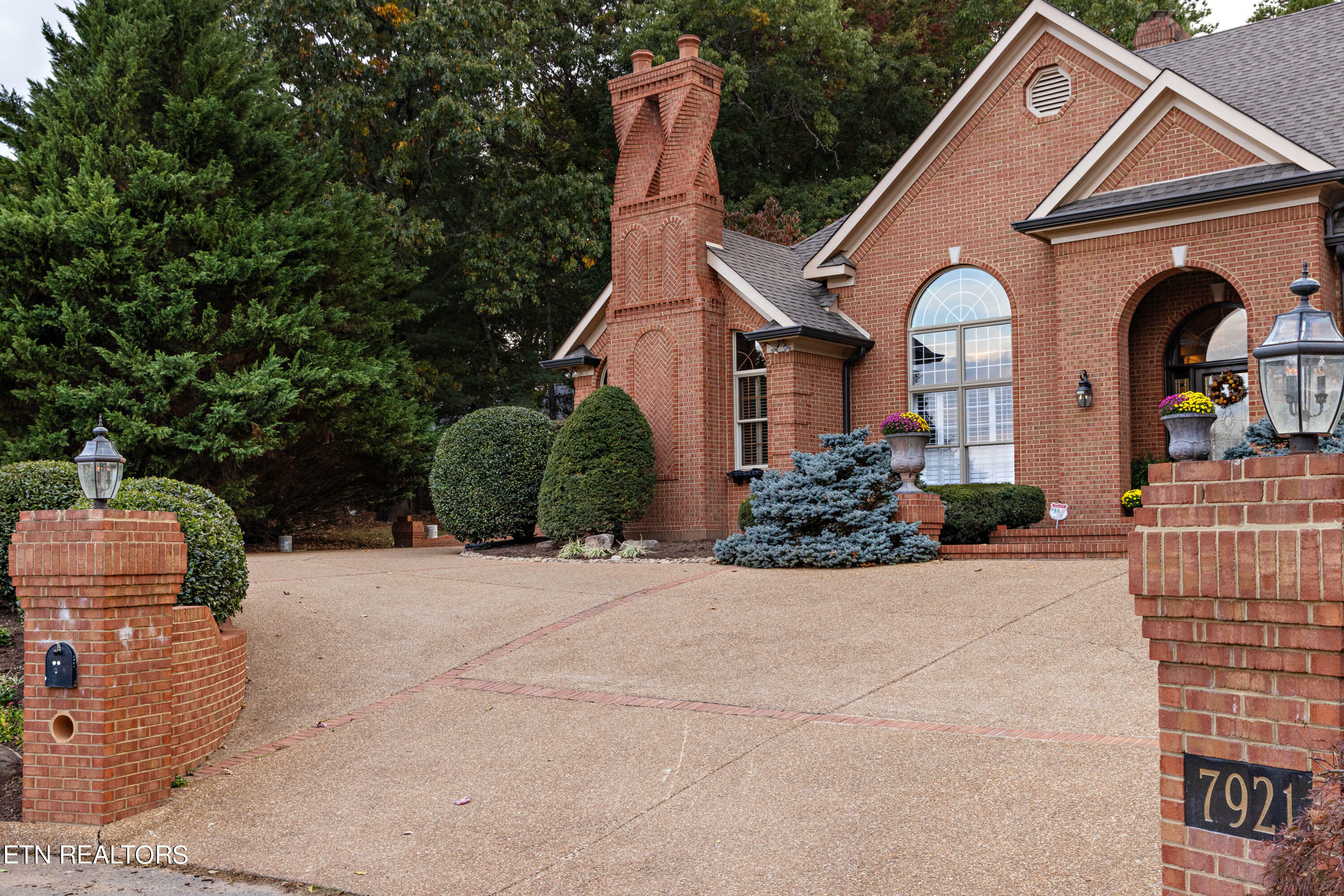 Property Photo:  7921 Mountain Brook Rd  TN 37938 