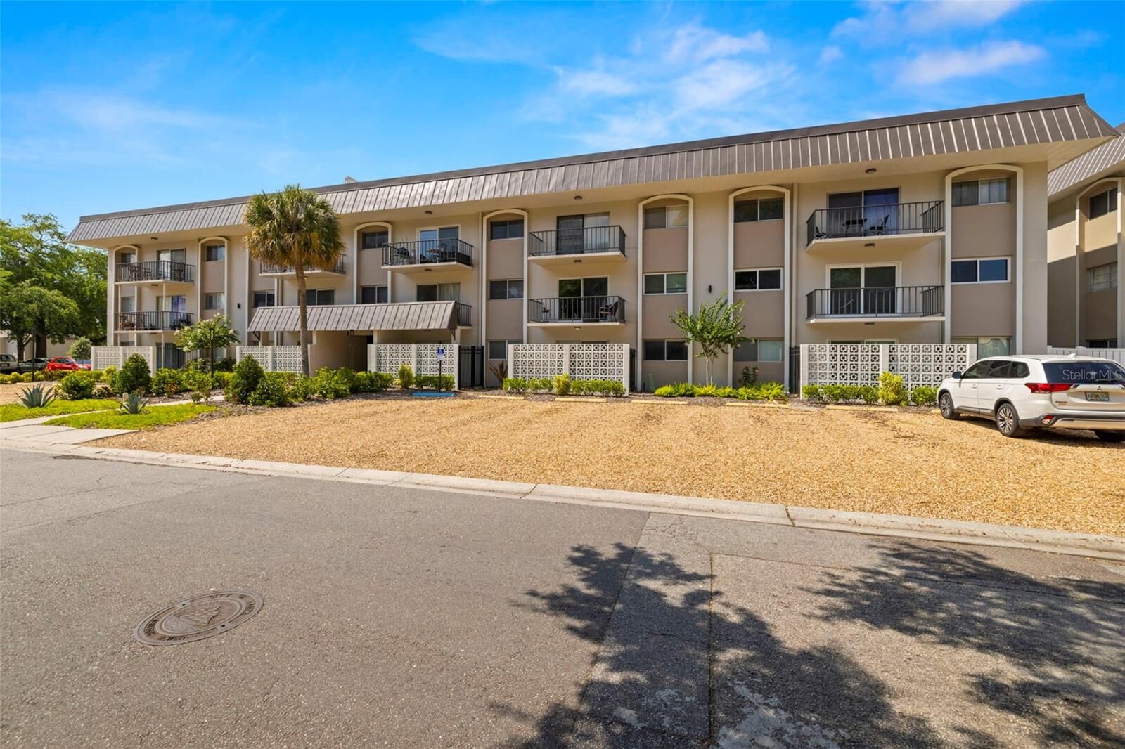 Property Photo:  4611 W Fig Street 104  FL 33609 