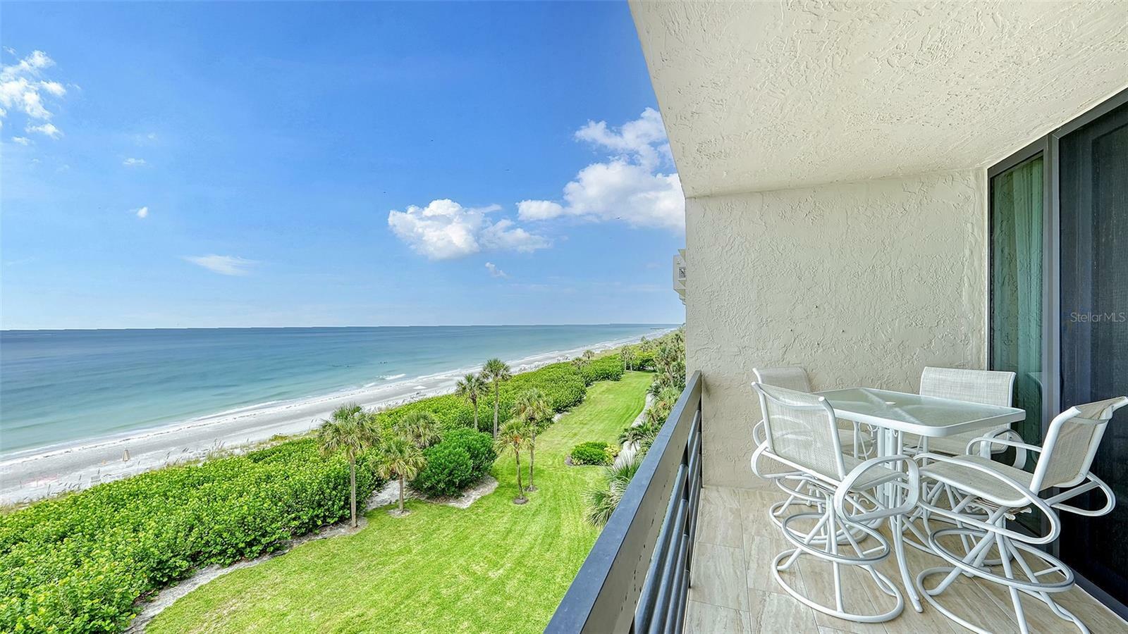 Property Photo:  1045 Gulf Of Mexico Drive 403  FL 34228 