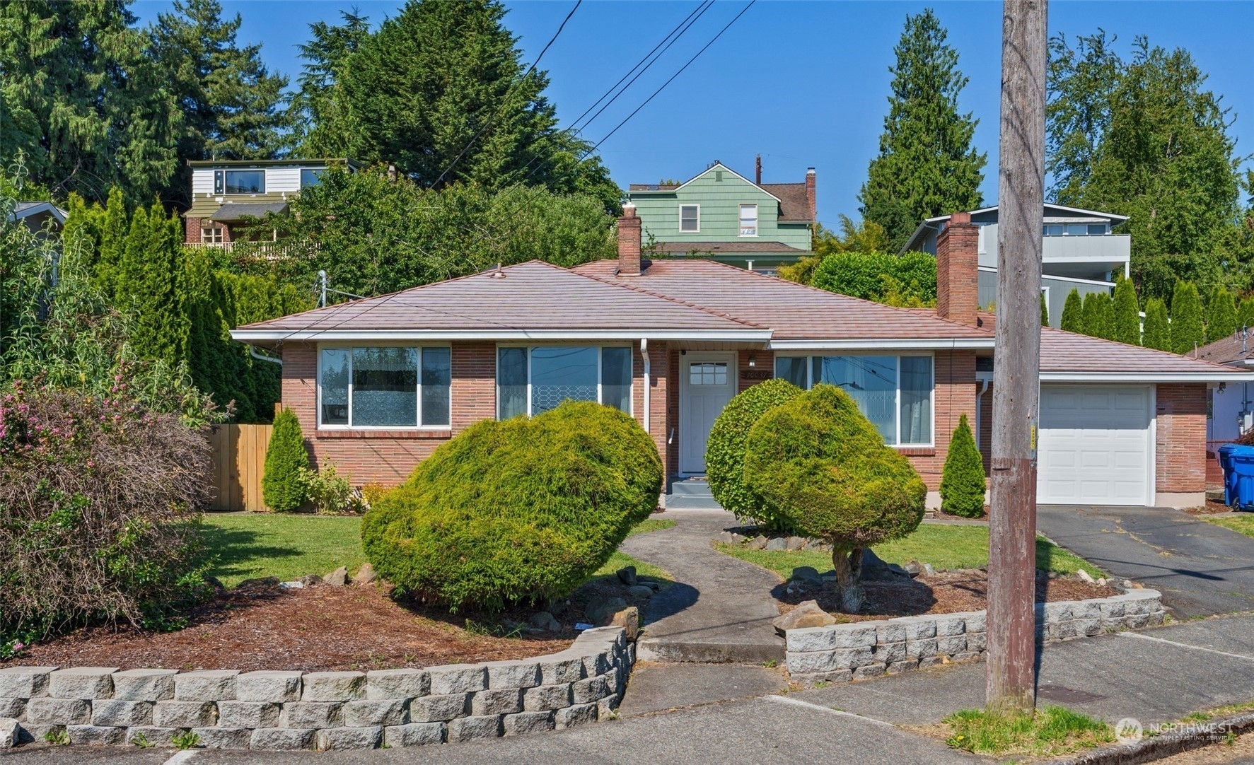 Property Photo:  10037 Waters Avenue S  WA 98178 