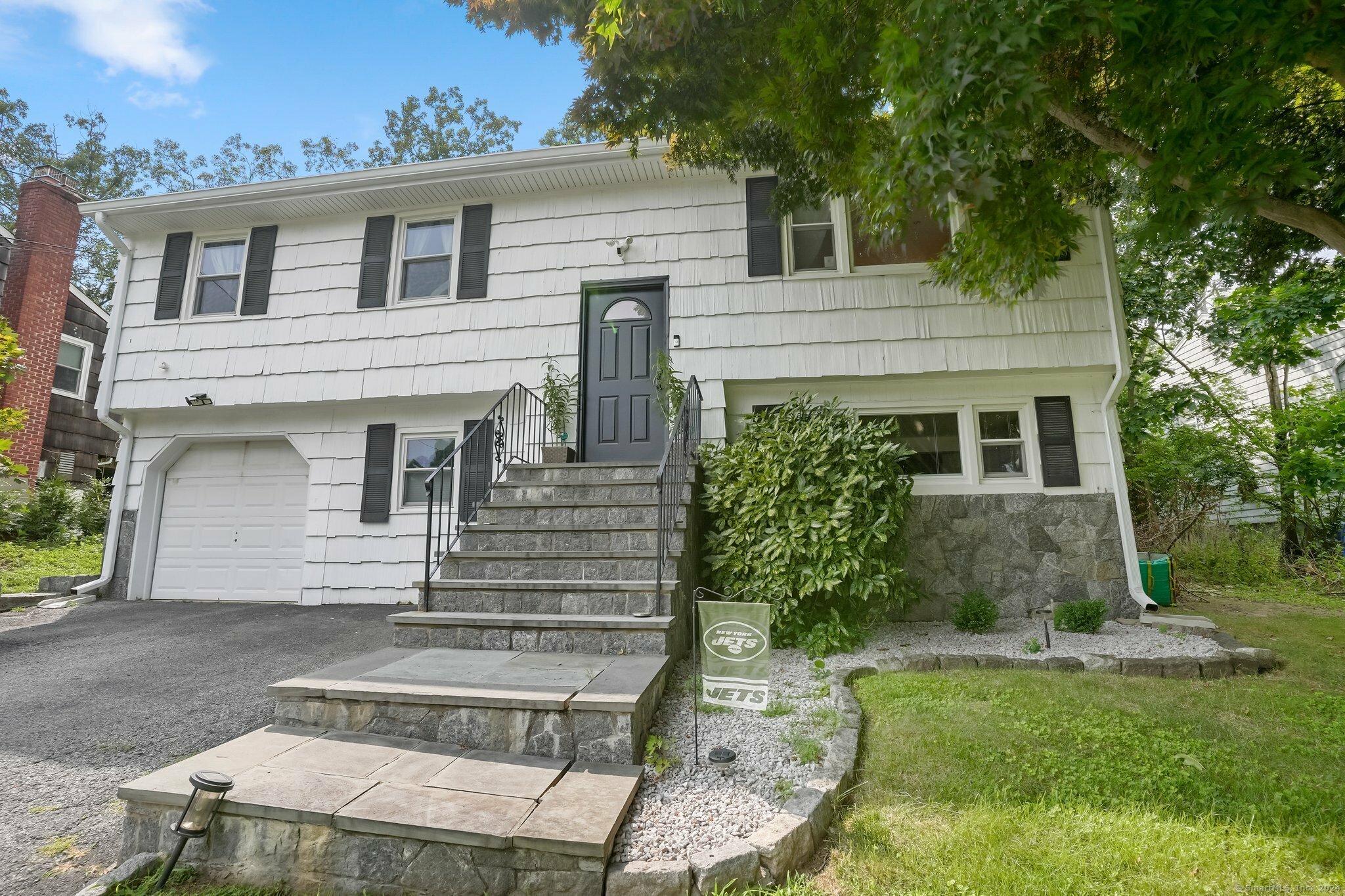 Property Photo:  41 Valley View Road  CT 06851 