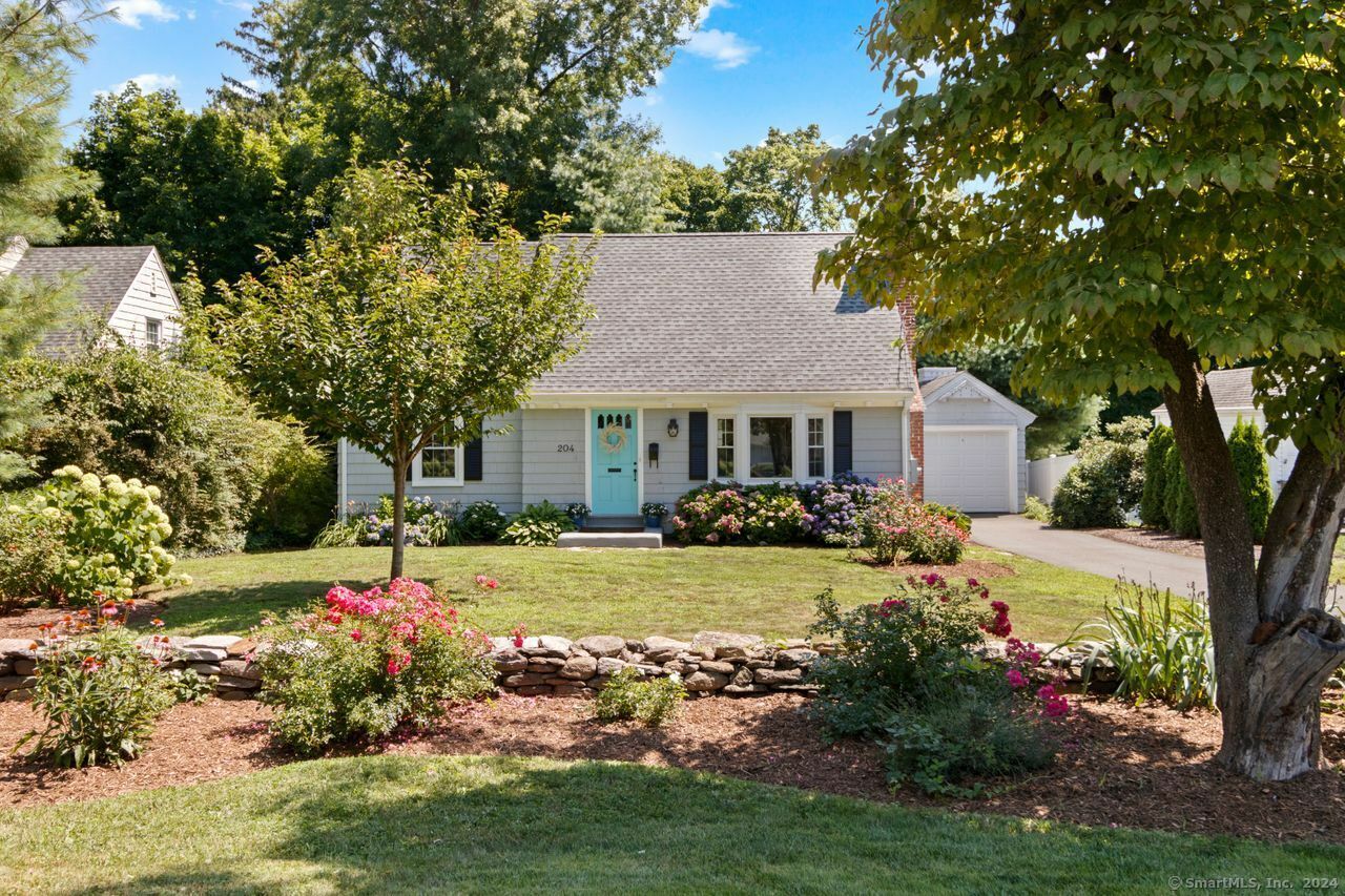 Property Photo: 204 Ridgewood Road CT 06107